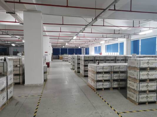 51.2V 300Ah 15KWH LiFePO4 Battery with 6000 Long Cycle Life for Residential Solar Energy Storage